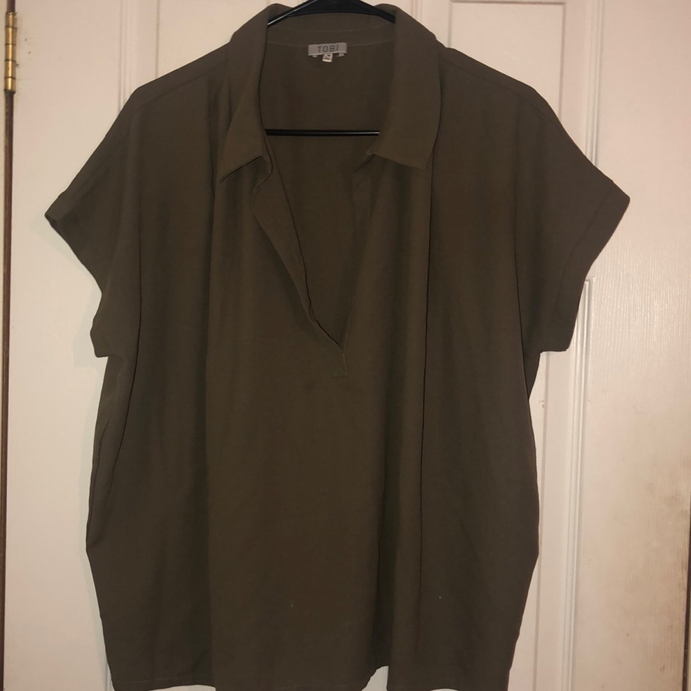 Olive green, plunge neck, blouse. Boxy figure